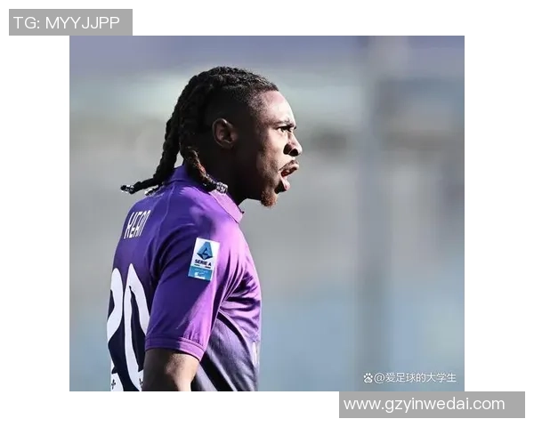 足球巨星告别绿茵场泪洒赛场瞬间回顾情感交织的退役时刻 足球巨星告别绿茵场泪洒赛场瞬间回顾情感交织的退役时刻